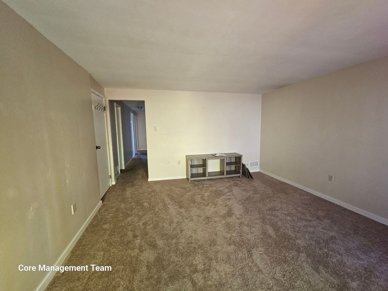 1970 W Beckert Ave - Photo 3 of 7