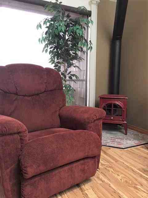 1000 Se Bay Blvd - Photo 2 of 16