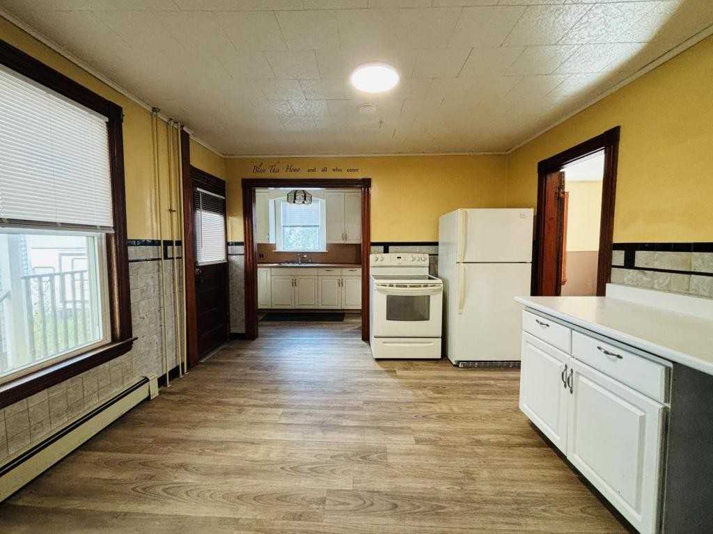 104 Brook St Apt 1 - Photo 3 of 11