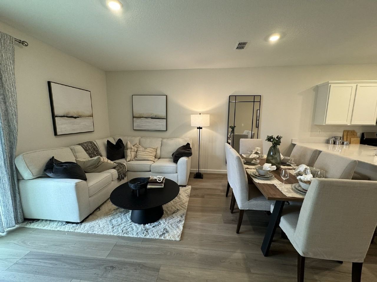 701 Holly Lakes Dr - Photo 4 of 13