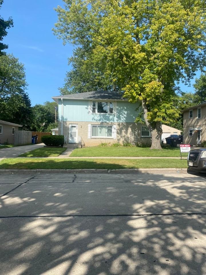 Duplex at 2406 - Photo 2 of 27