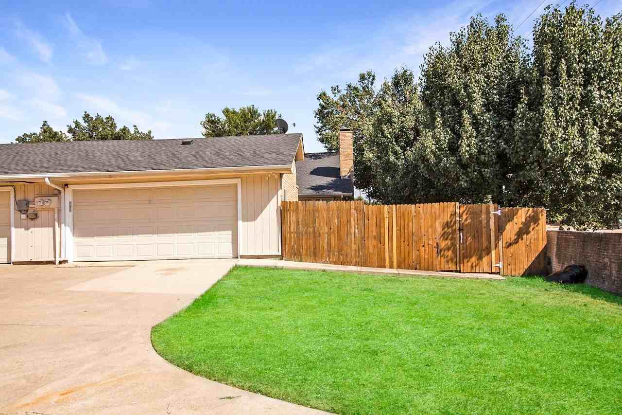 12501 Hornbeam Dr - Photo 2 of 41