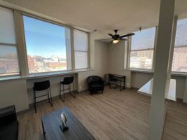 featured image of 601 S 16th St