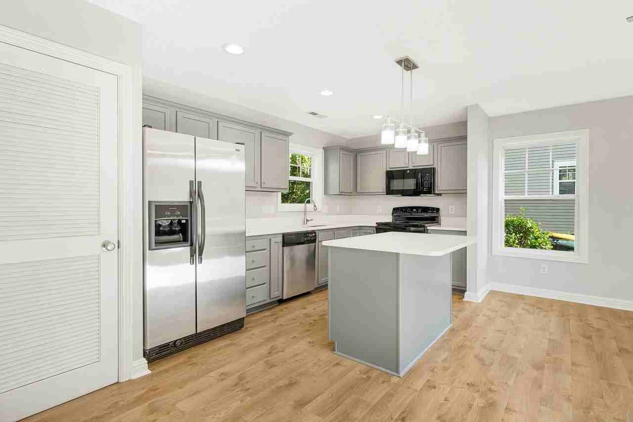 84 Green Oak Rd - Photo 3 of 36