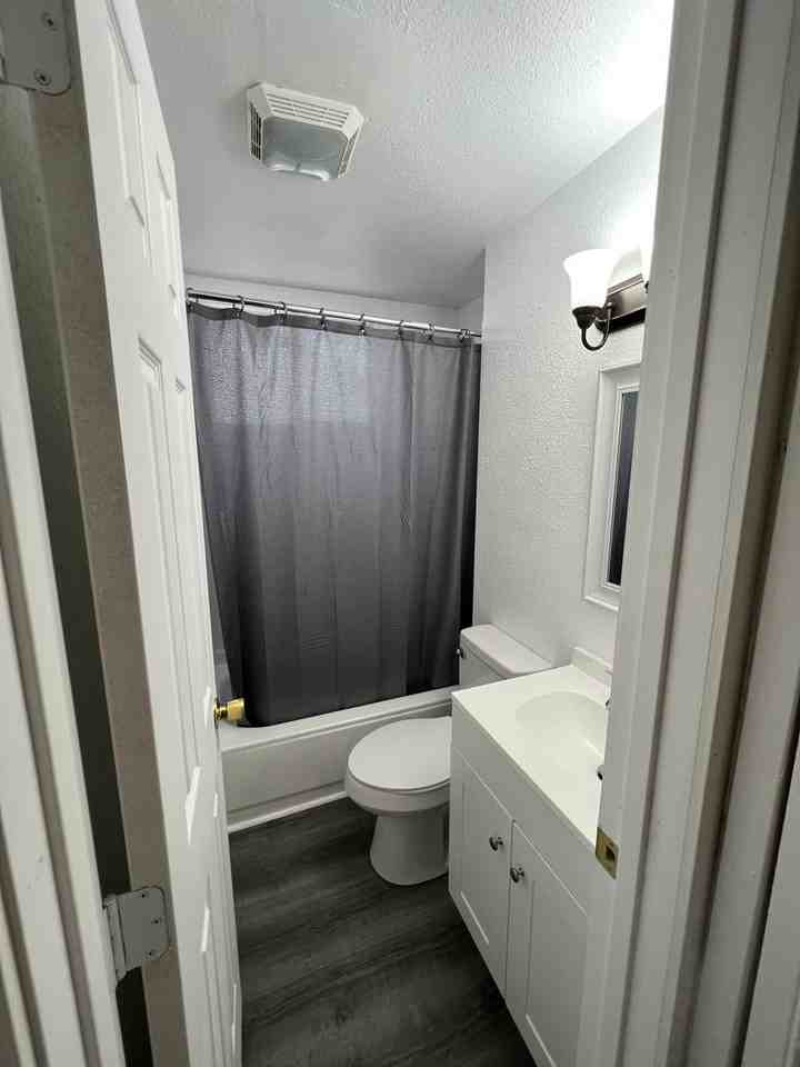 236 14th Ave Sw - Photo 2 of 7