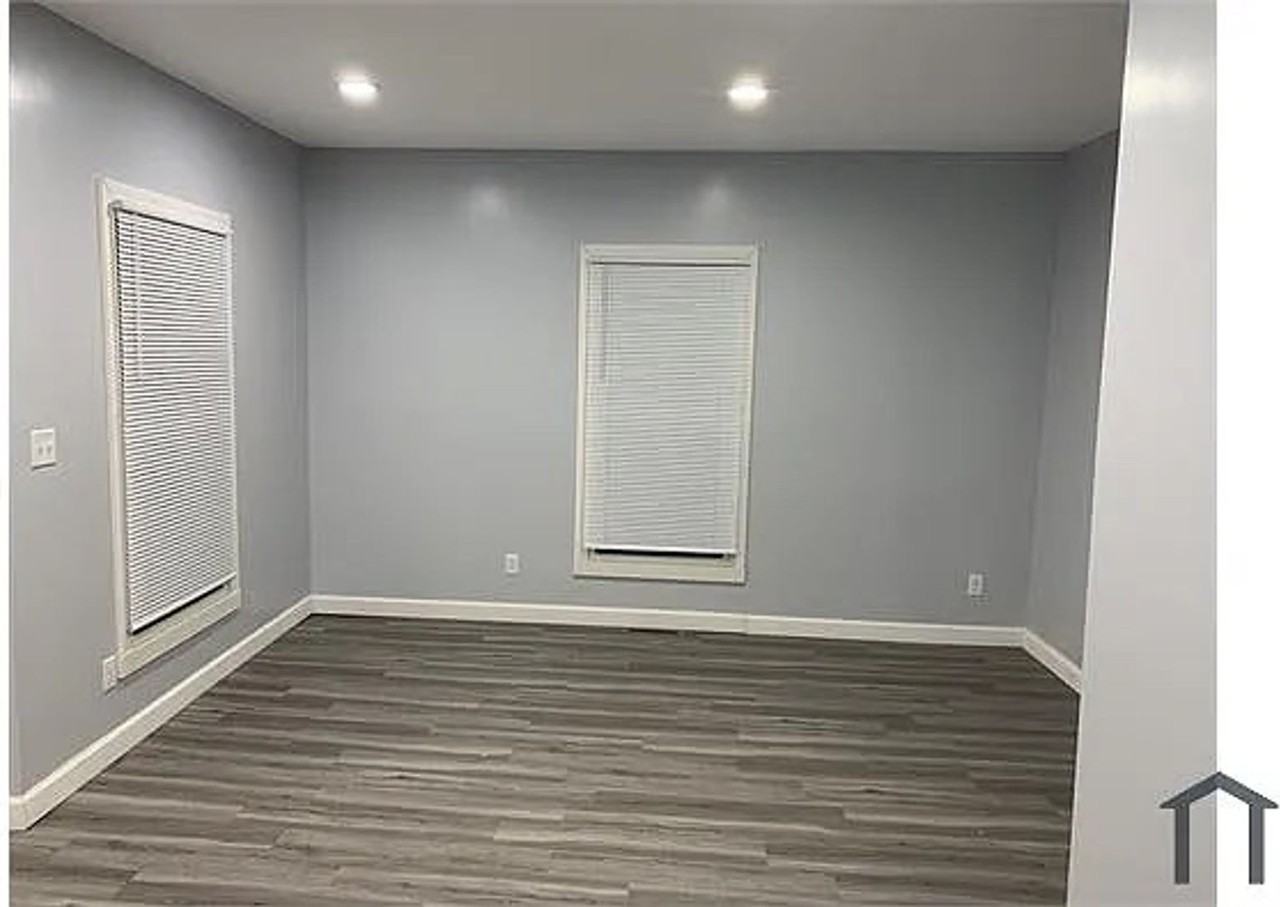 1640 Portage Ave - Photo 3 of 12