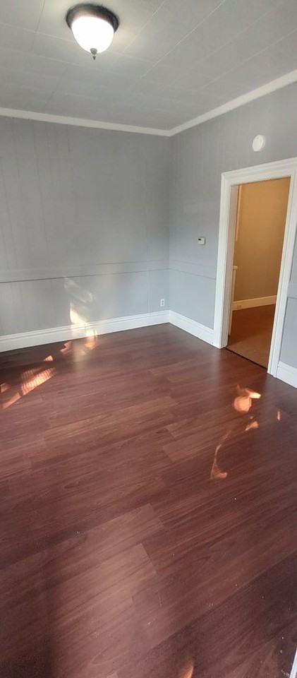 825 19th St - Photo 3 of 10