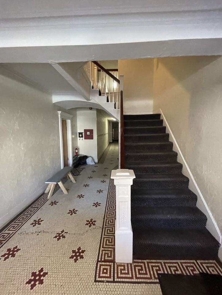 1410 Commonwealth Ave - Photo 5 of 12