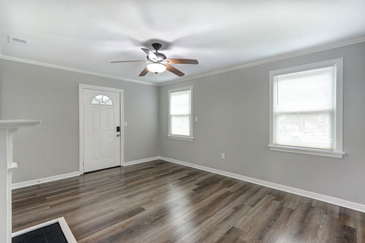 2212 Utah St - Photo 4 of 13