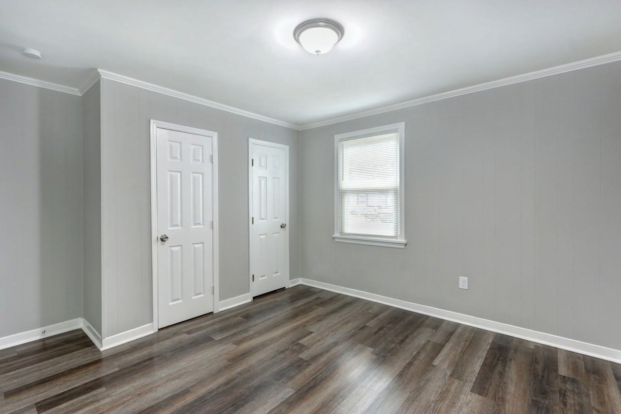 2212 Utah St - Photo 6 of 13