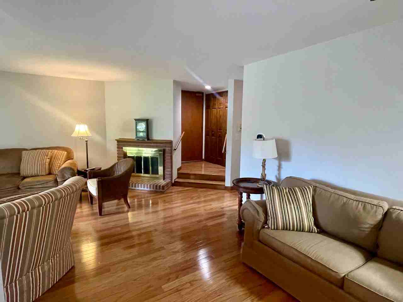 22 Willabay Dr Unit A - Photo 2 of 8