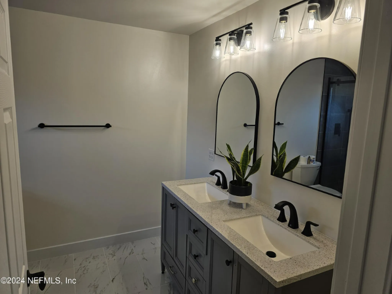 4590 Carriage Crossing Dr - Photo 2 of 20