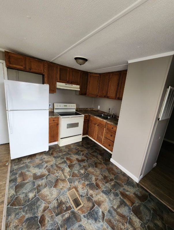 526 Hal Henard Rd - Photo 2 of 4