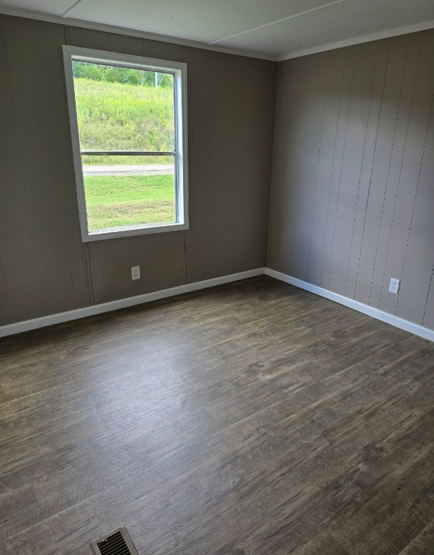 526 Hal Henard Rd - Photo 3 of 4