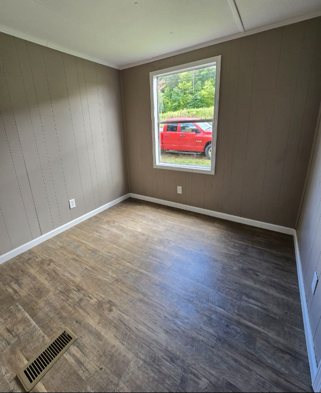 526 Hal Henard Rd - Photo 4 of 4