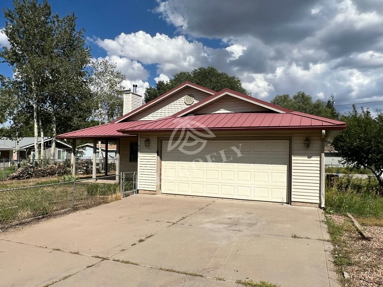 3411 Parkway St - Photo 2 of 18