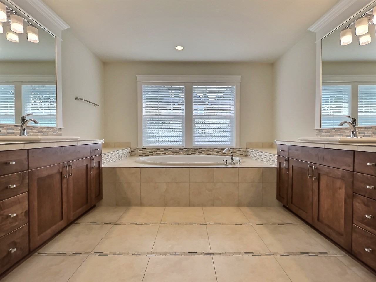 22978 Se 52nd St #NA - Photo 4 of 17