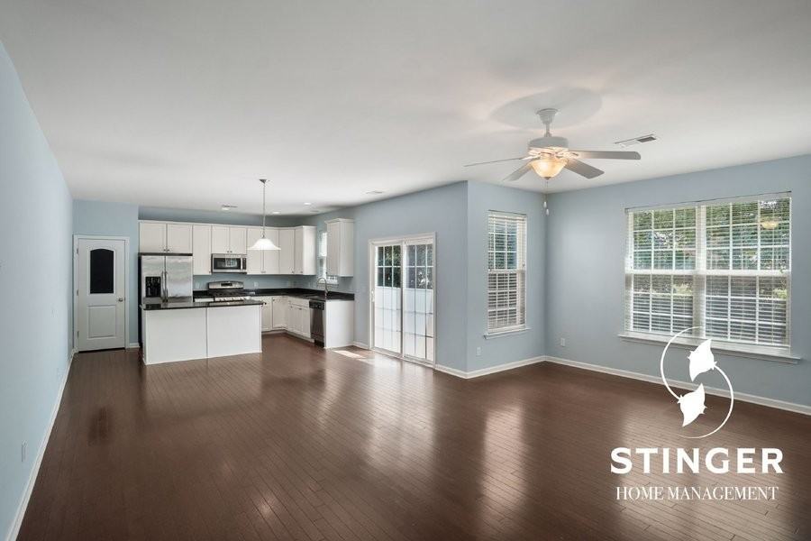 208 Mission Way - Photo 4 of 28