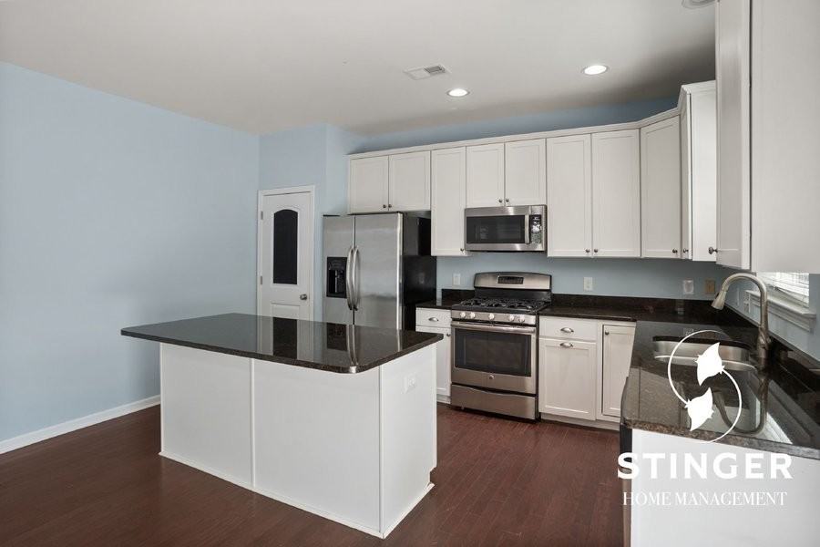 208 Mission Way - Photo 6 of 28