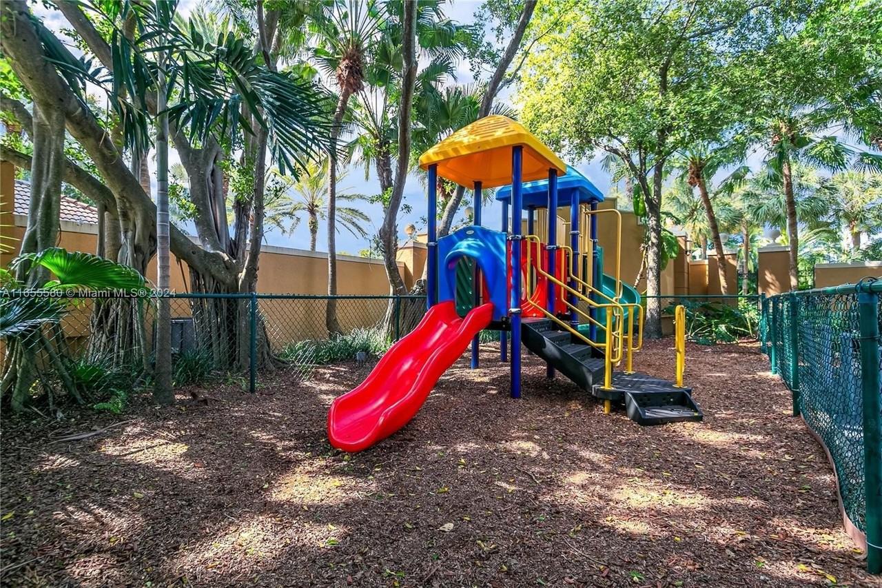 19701 E Country Club Dr #5107 - Photo 4 of 31