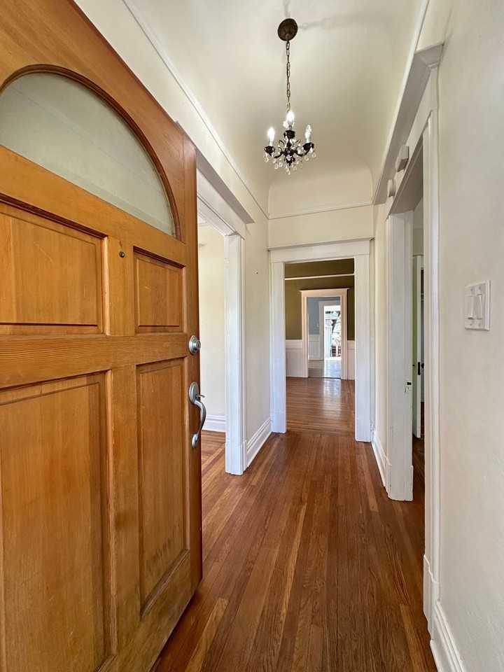 4238 2nd Avenue - Photo 4 of 23