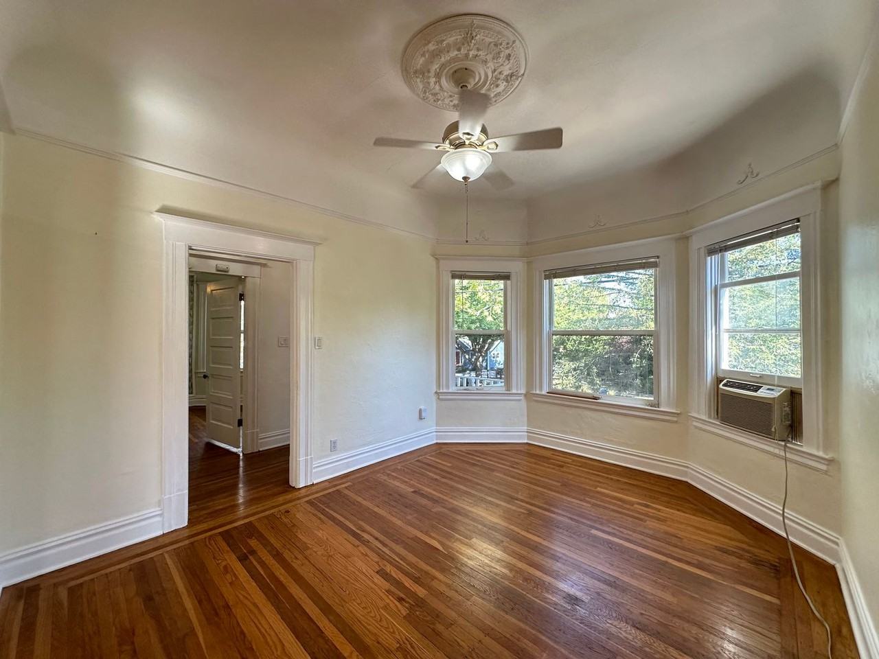 4238 2nd Avenue - Photo 6 of 23