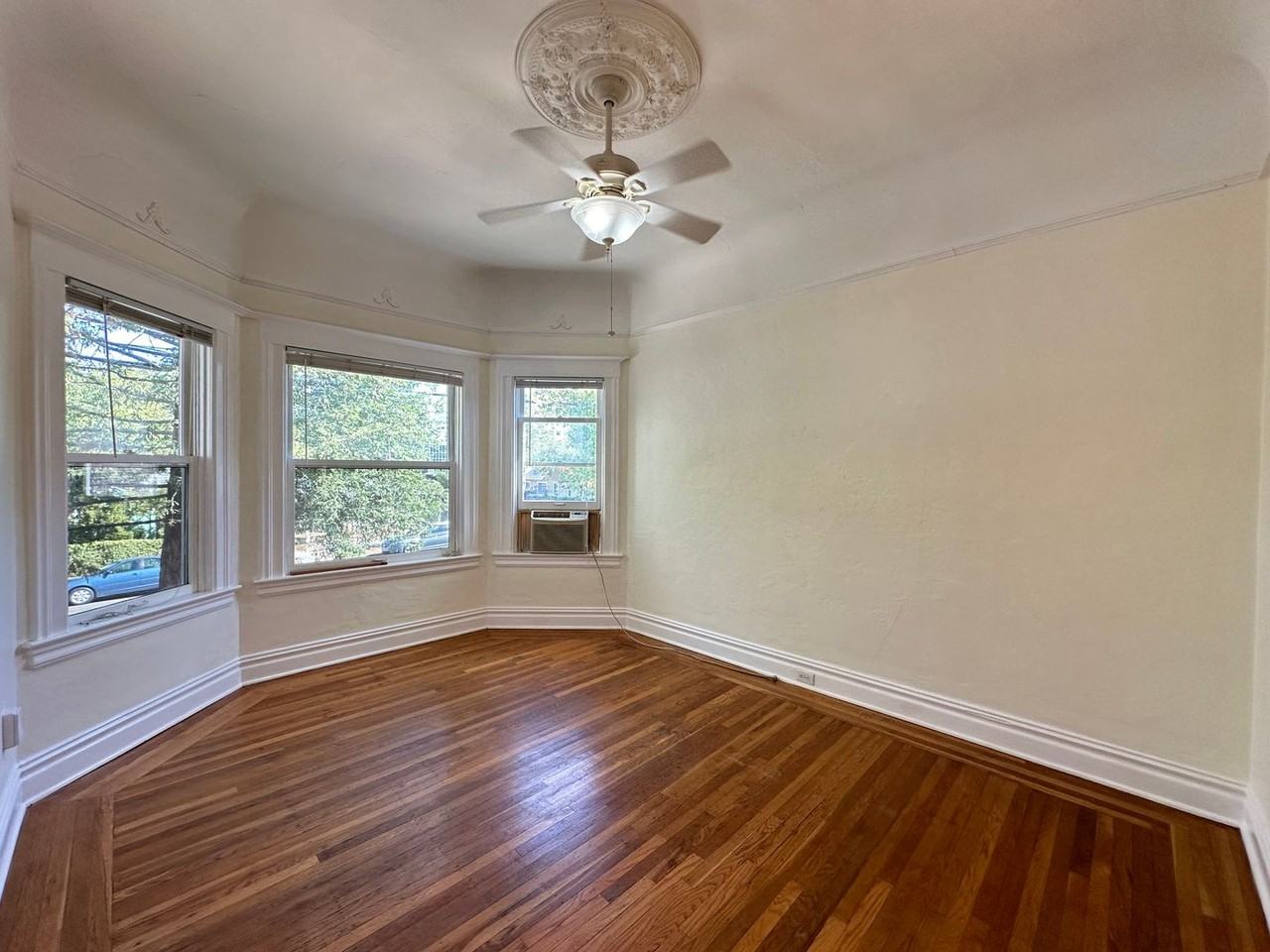 4238 2nd Avenue - Photo 7 of 23