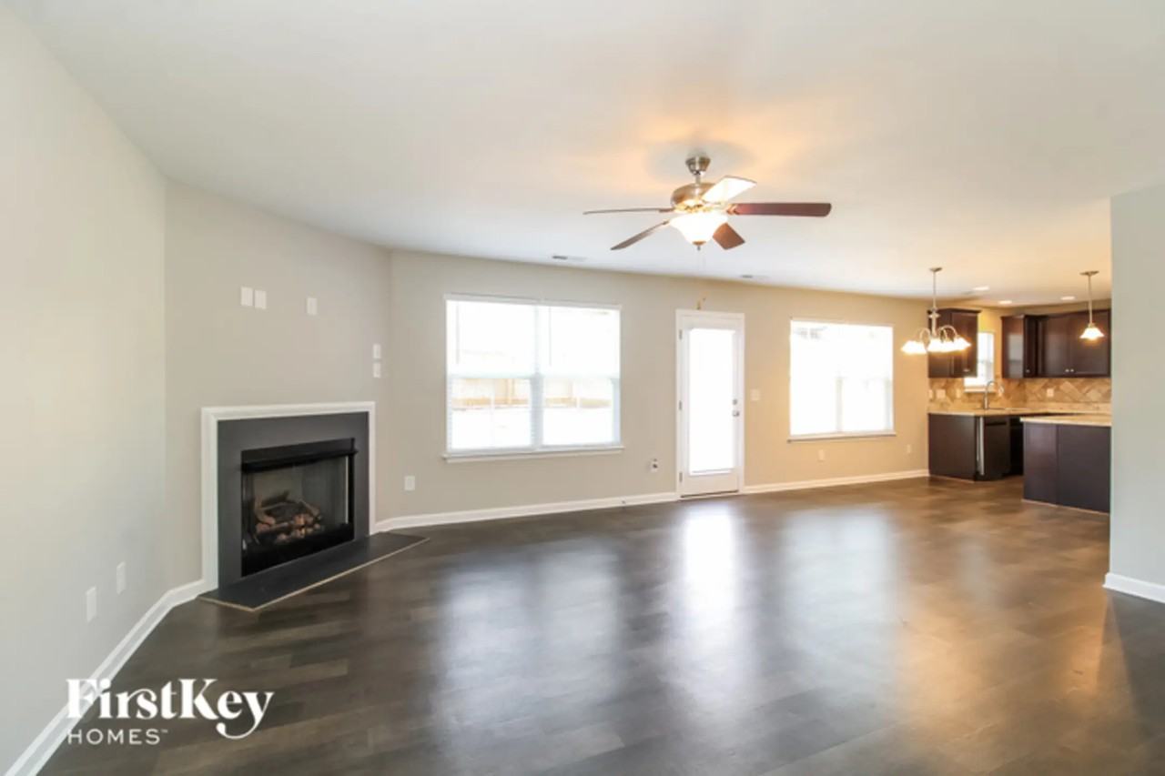 3611 Torrey Ln - Photo 2 of 15