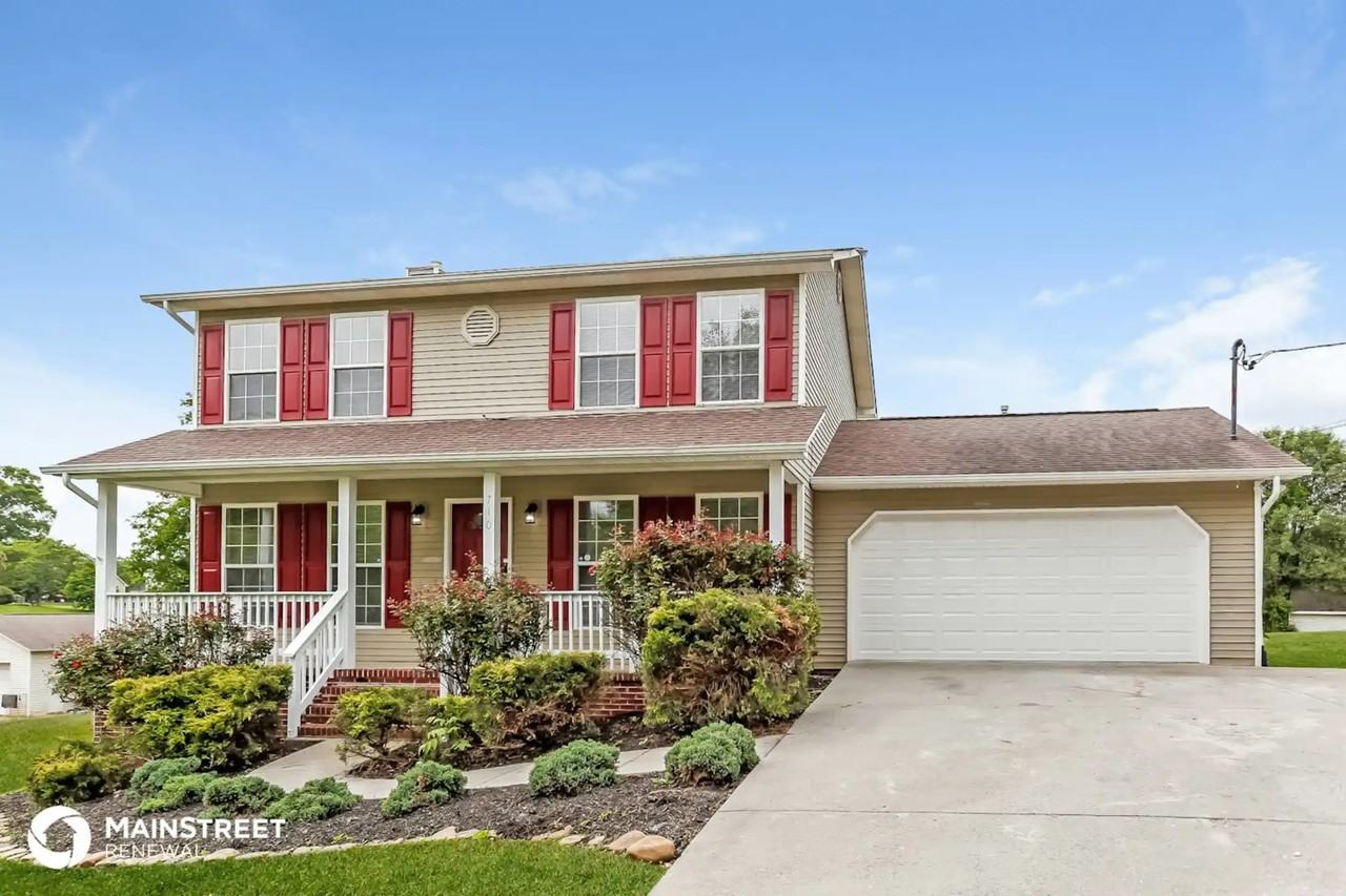 710 Curley Ln - Photo 3 of 17