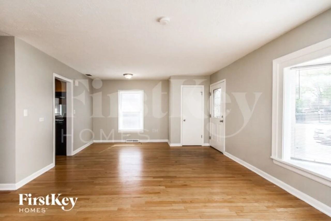 50 W Irving Park Rd - Photo 3 of 16