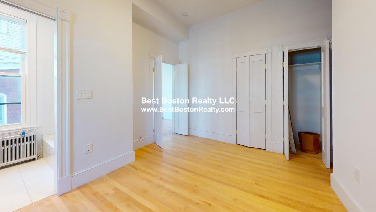 39 Laurel St #1 - Photo 7 of 11