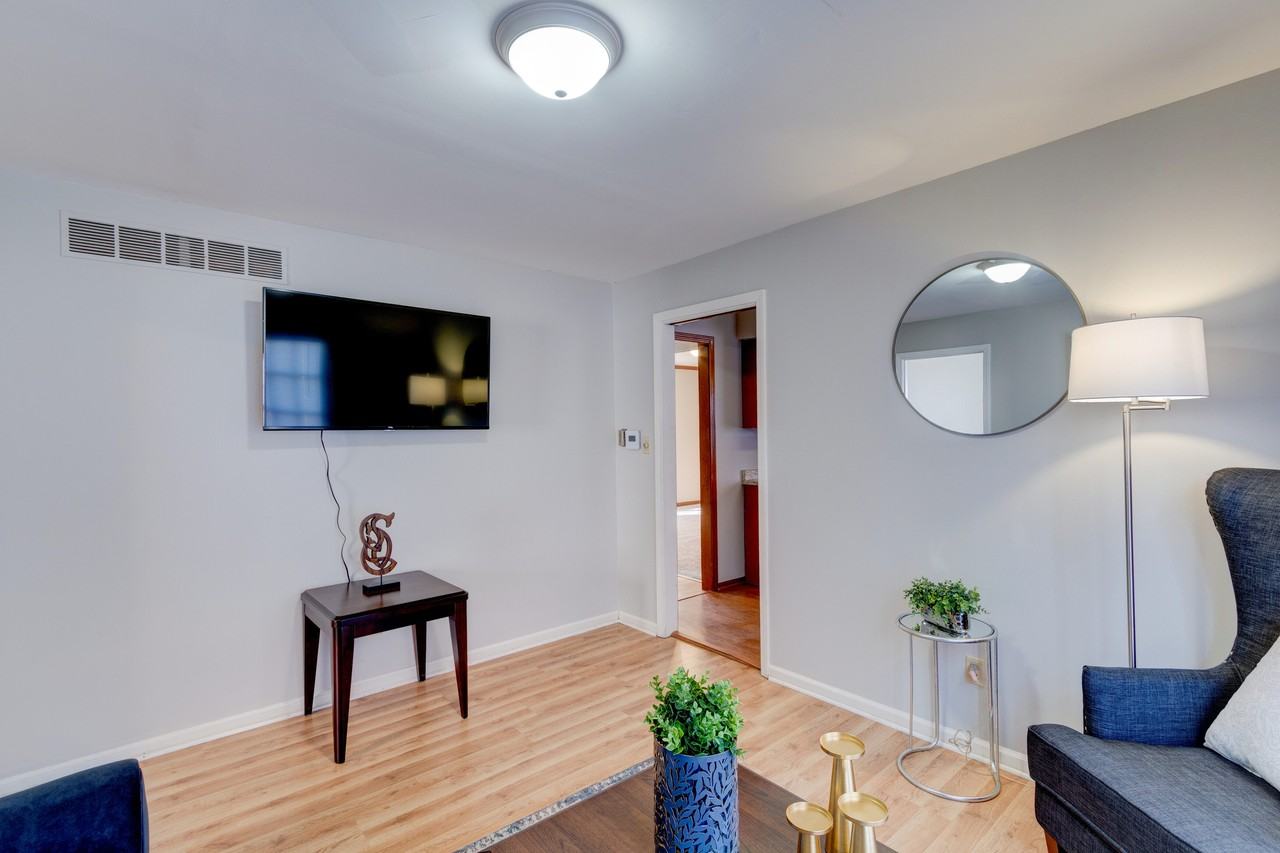 E 54th Pl & Daniel Dr #2D - Photo 2 of 21