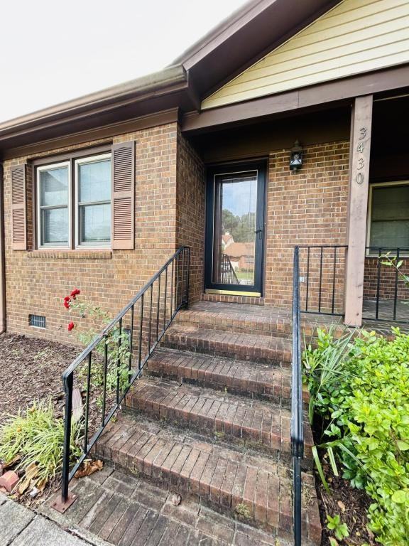 3430 Regency Dr - Photo 2 of 13