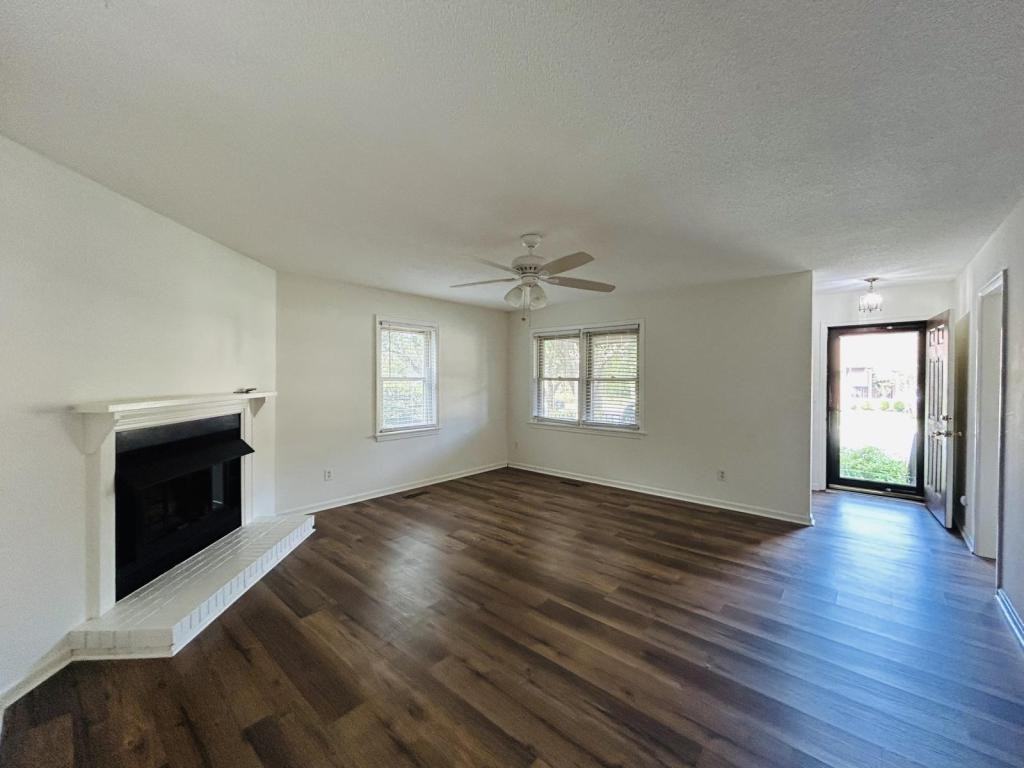 3430 Regency Dr - Photo 3 of 13