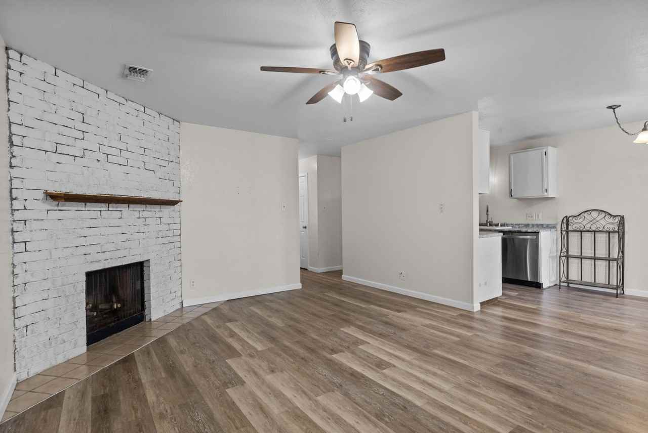 4722 West Cuthbert Avenue - Photo 3 of 17