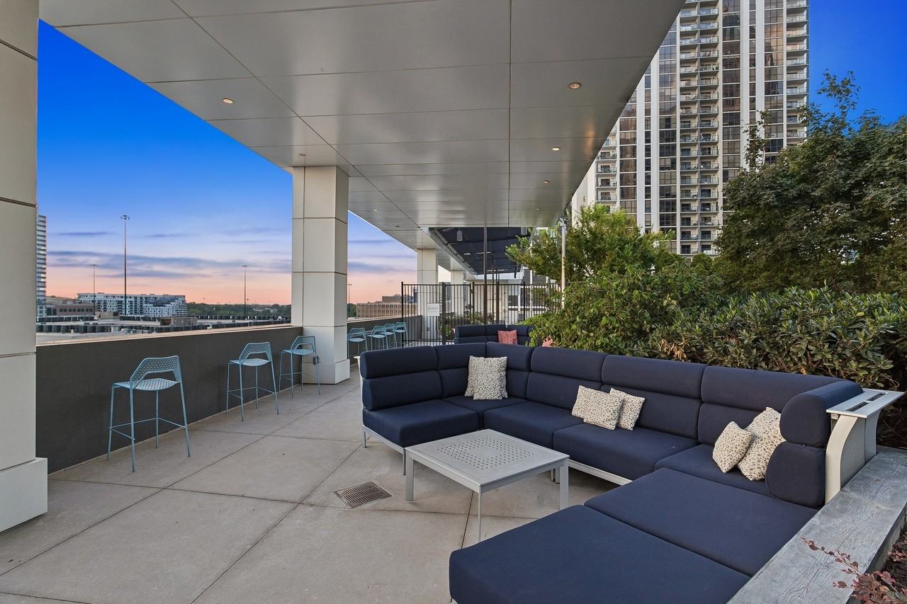 AMLI Arts Center - Photo 6 of 51