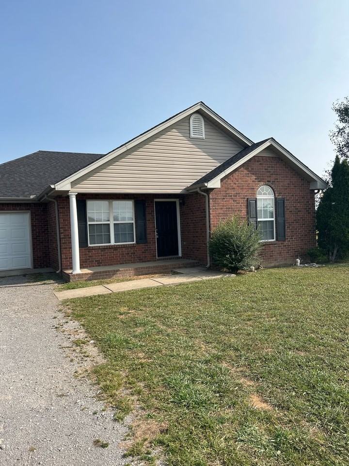 3009 Ridgewood Dr - Photo 2 of 10