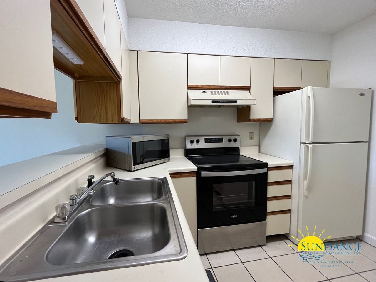 307 Southlake Ct - Photo 3 of 11