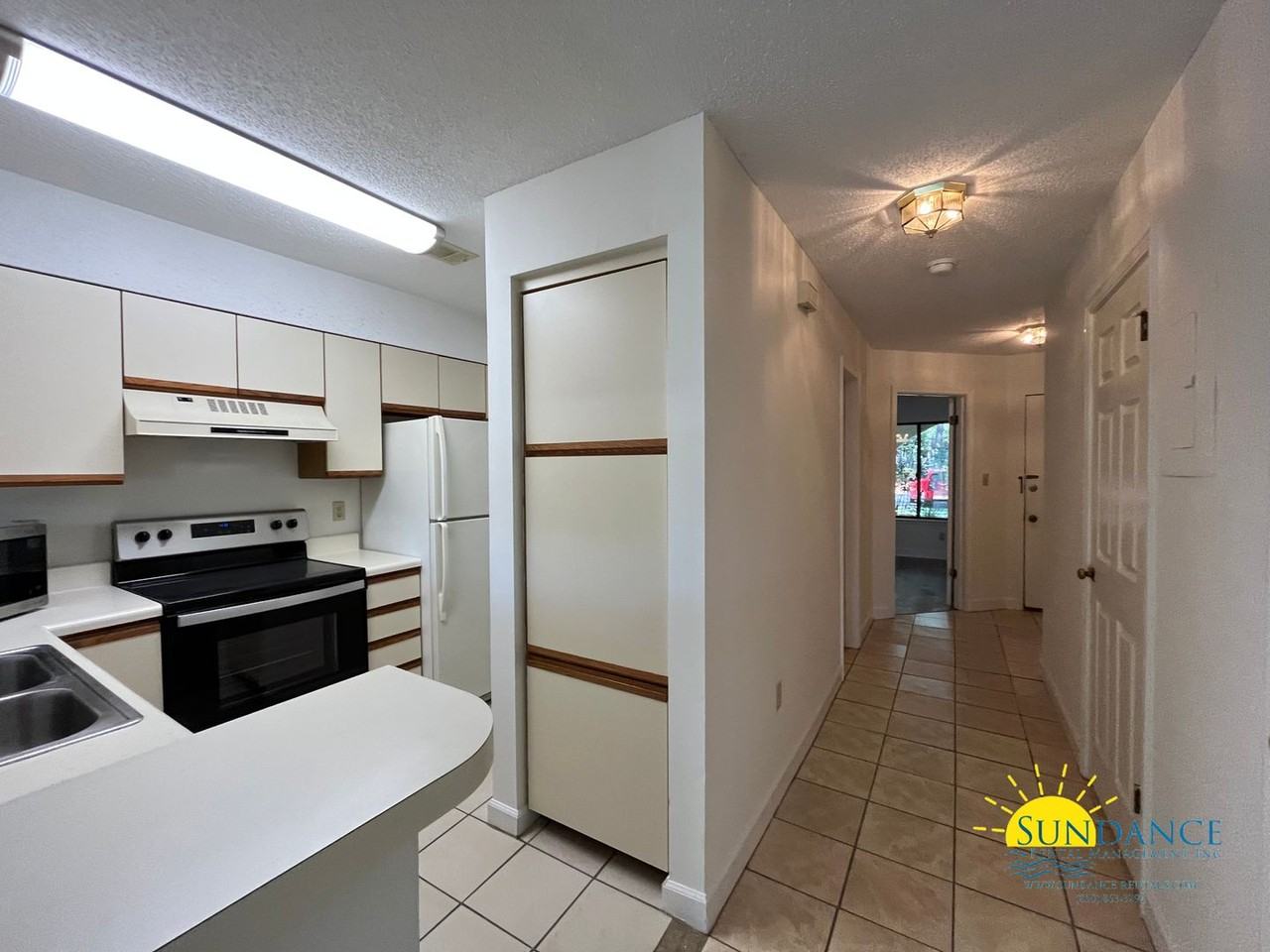 307 Southlake Ct - Photo 5 of 11