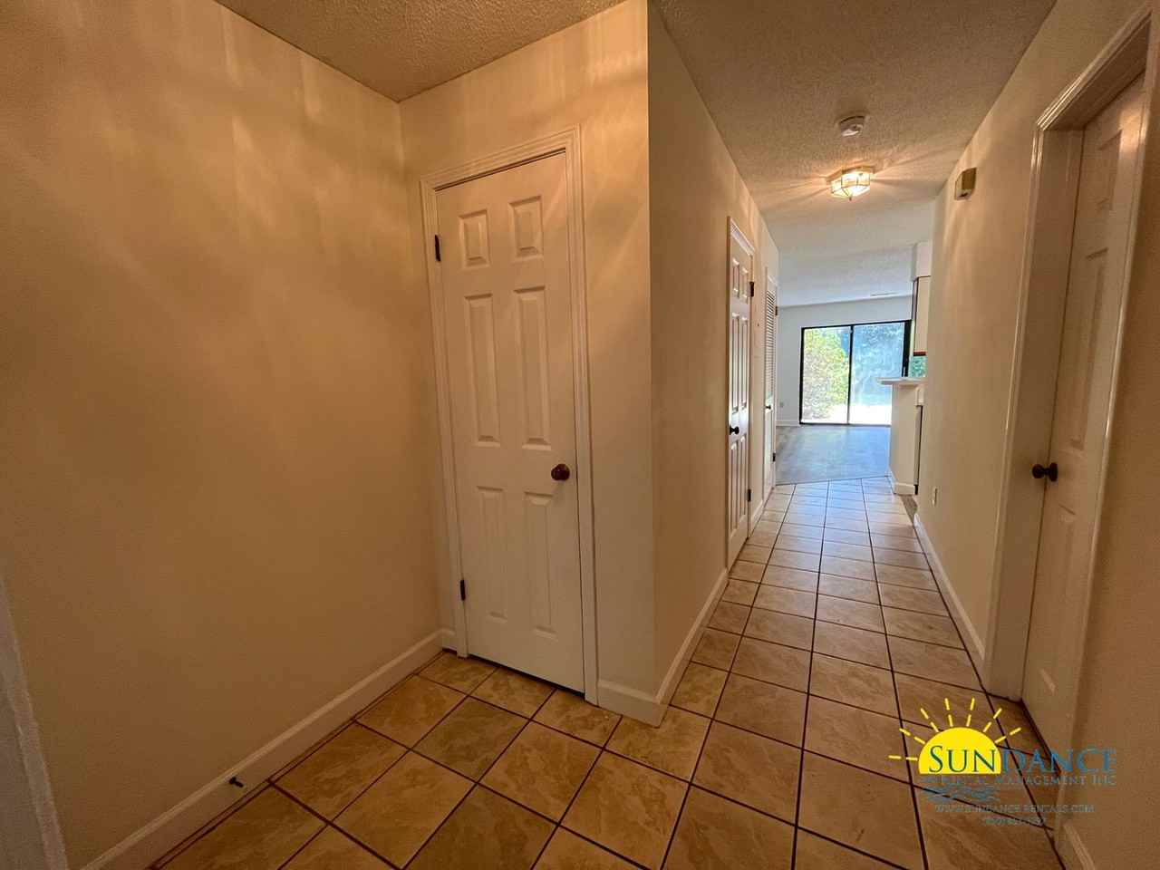 307 Southlake Ct - Photo 6 of 11