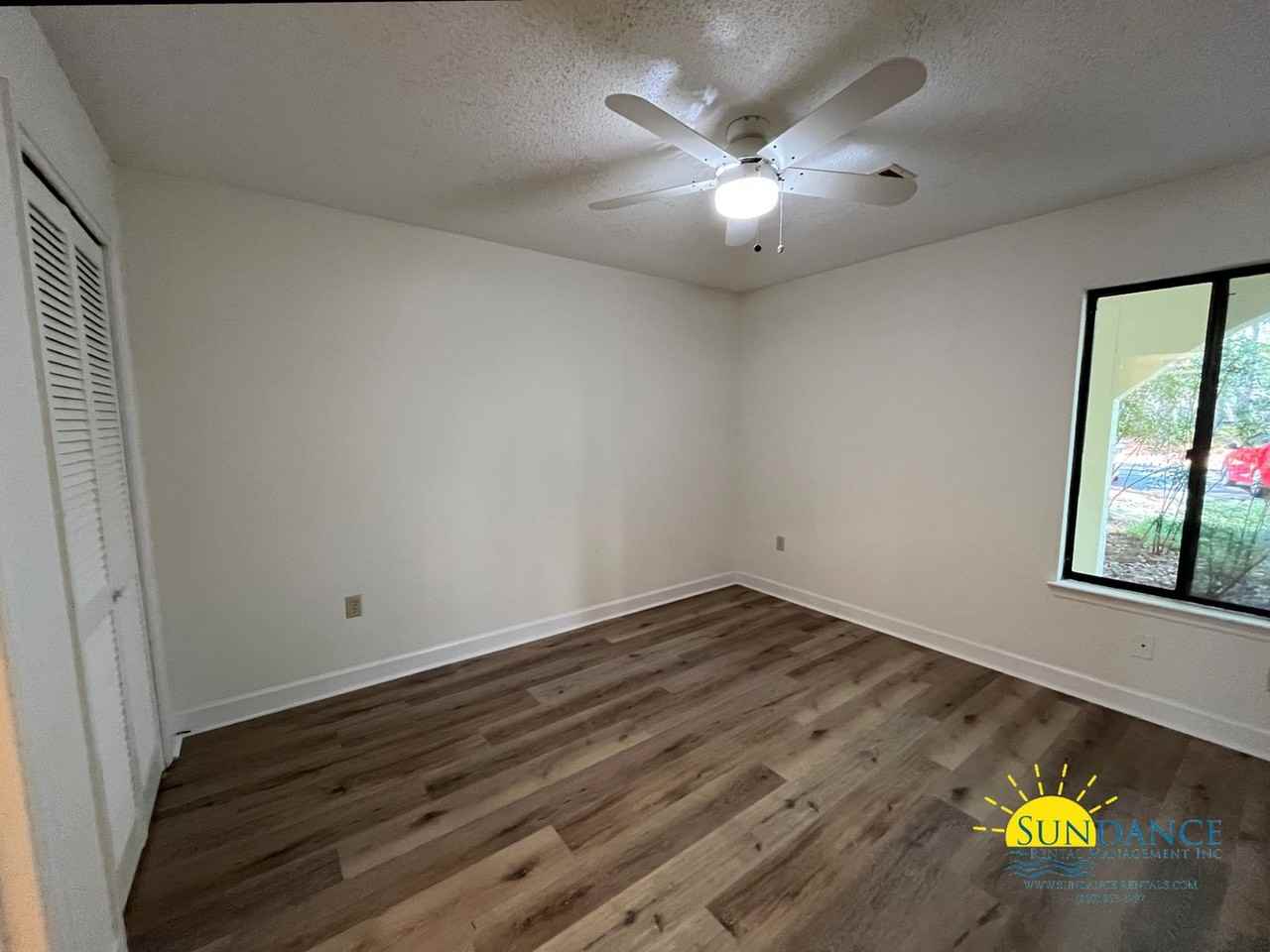 307 Southlake Ct - Photo 7 of 11