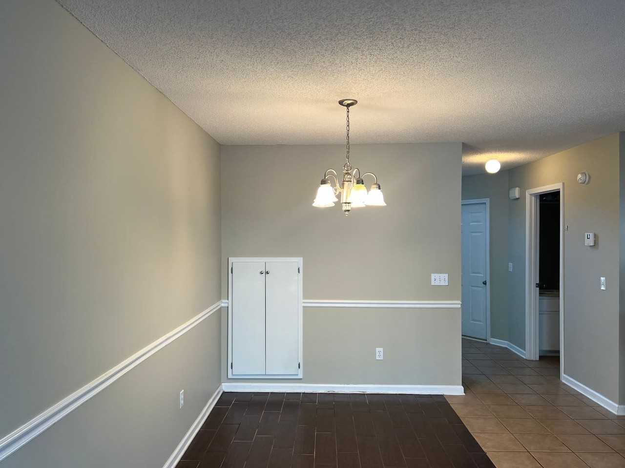 201 Wakefield Way - Photo 4 of 17