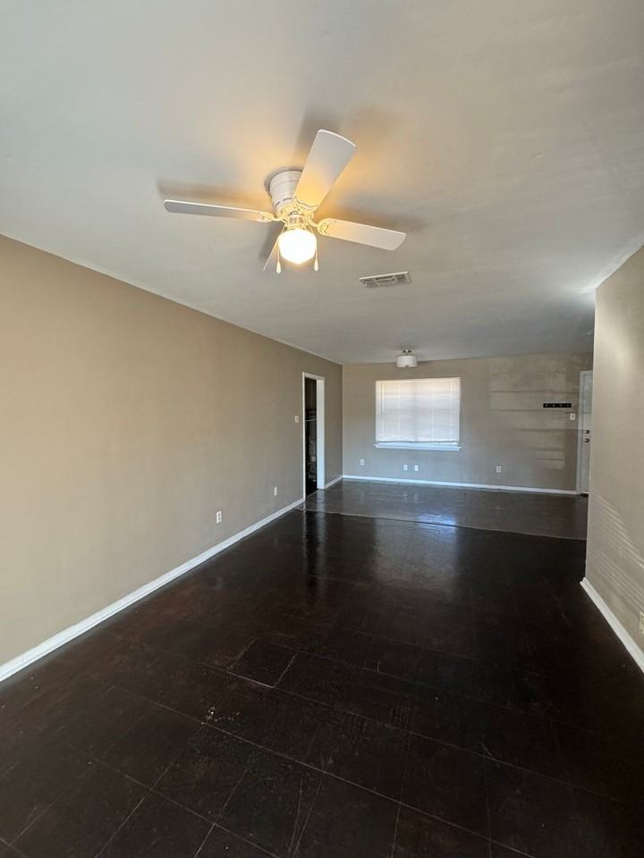 6120 Tierra Dr - Photo 3 of 10