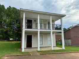 featured image of 402 Saddle Creek Dr
