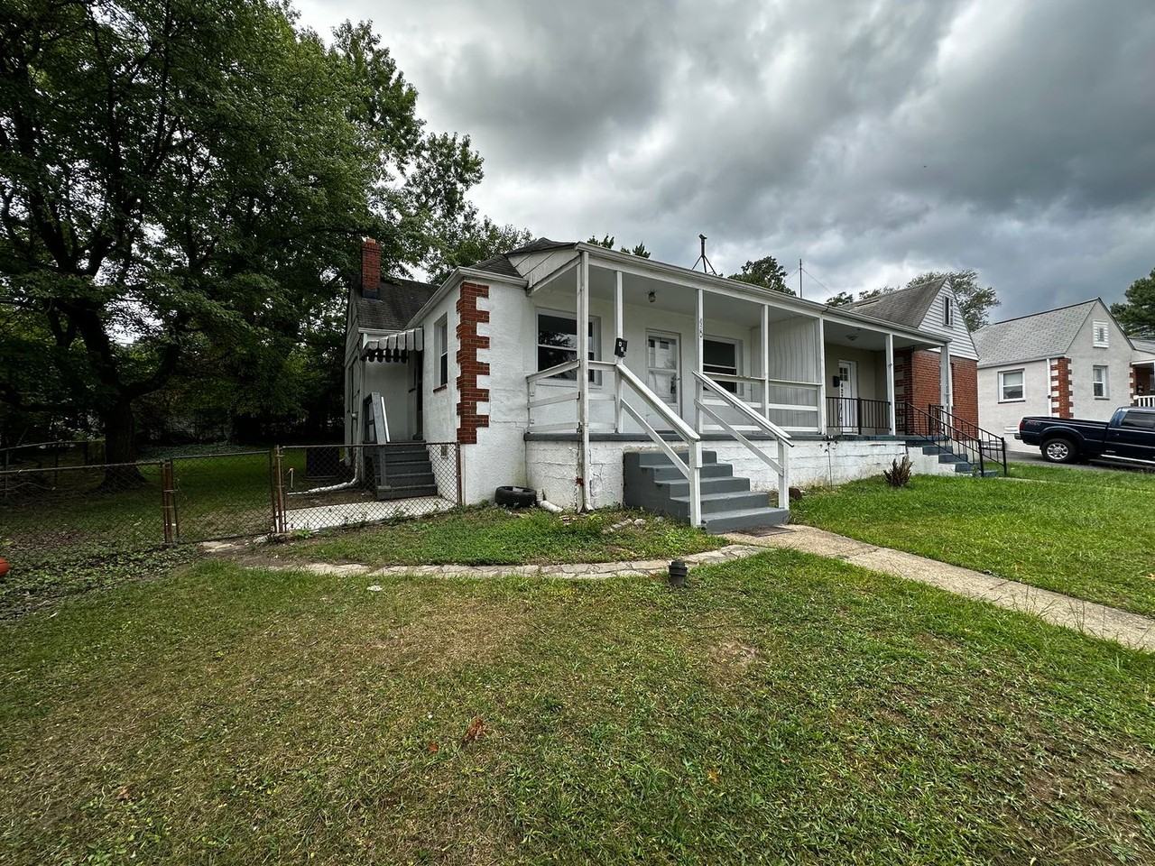 420 Old Home Rd - Photo 2 of 14