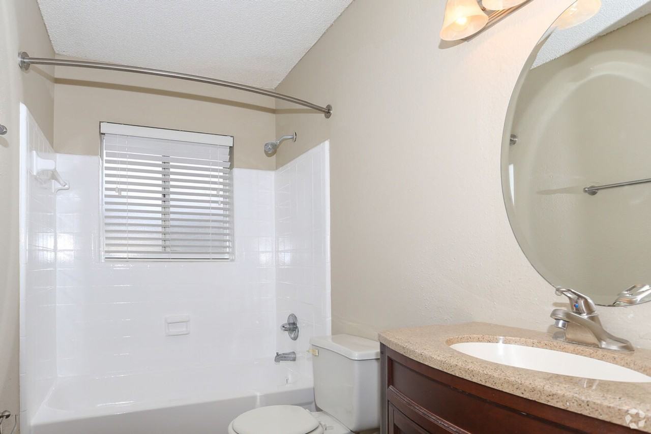 River City Place - Photo 6 of 50