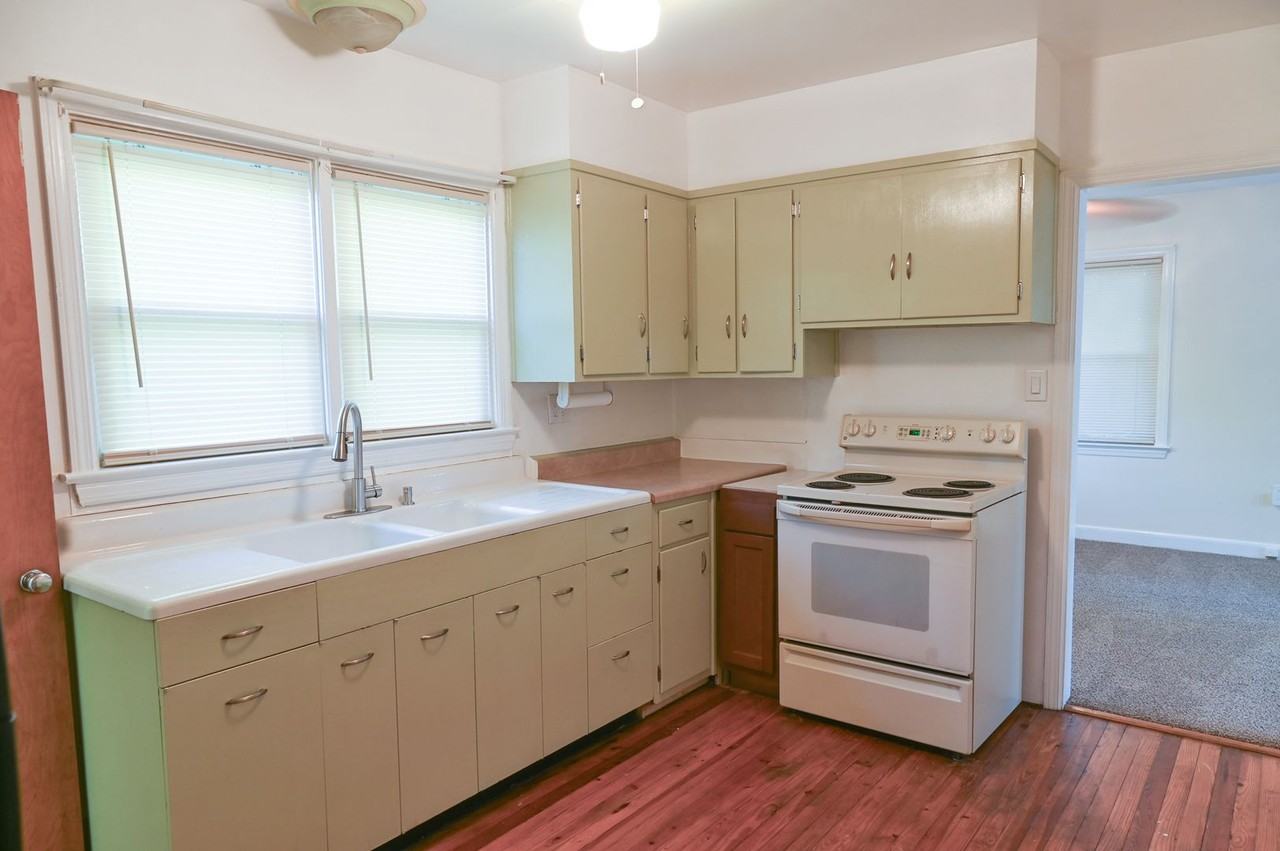 113 Fishburn St - Photo 6 of 20