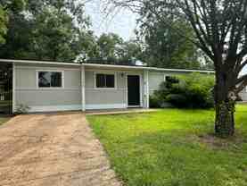 1300 Meadowview Dr - Photo 1 of 1