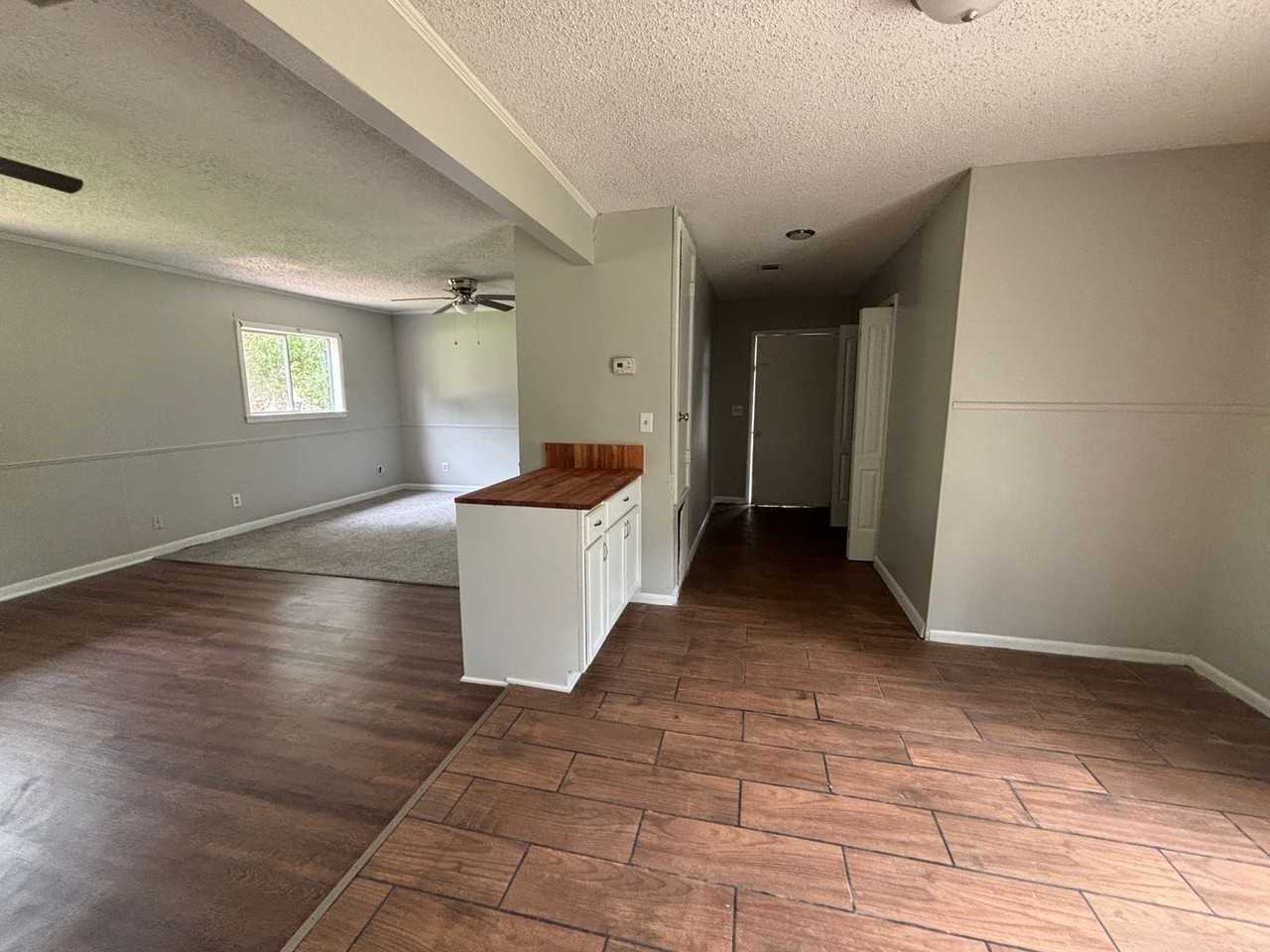 1300 Meadowview Drive - Photo 6 of 11