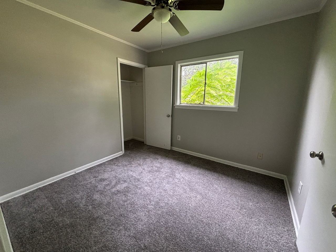 1300 Meadowview Drive - Photo 7 of 11